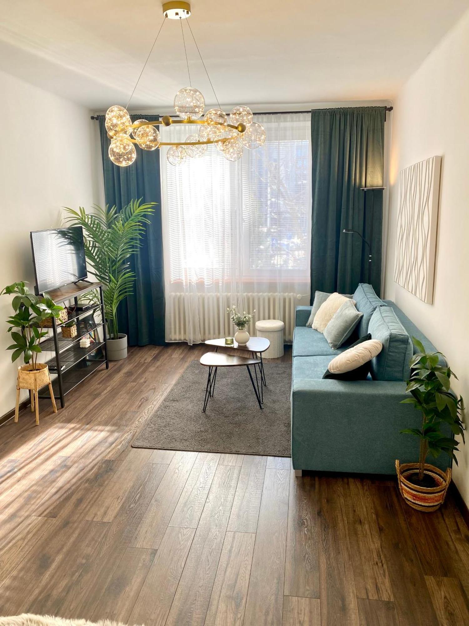 James Dean Apartment - Next To Nivy Bus Station & Mall Bratislava Bagian luar foto